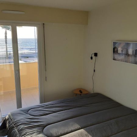 Appartement Cavalaire Face A La Mer Exterior foto